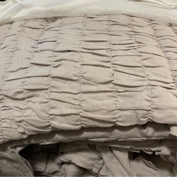 NEW! Anthropologie Textured Bardot Grey Twin Quilt w/ 2 Euro & 2 Standard Shams - Picture 3 of 12